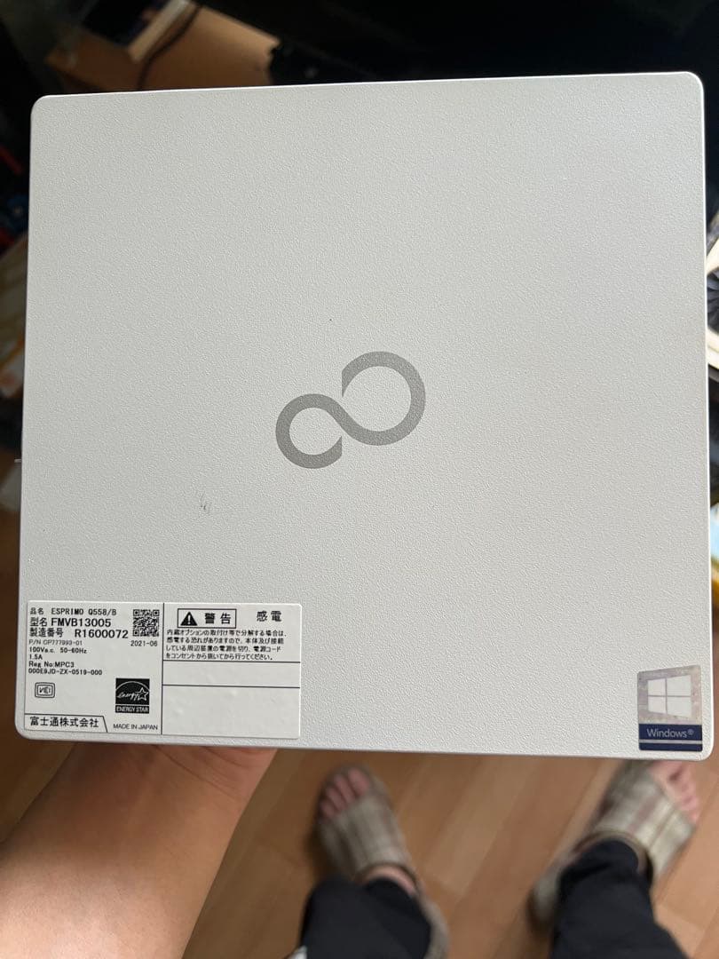 Fujitsu Esprimo ホワイト ノートPC