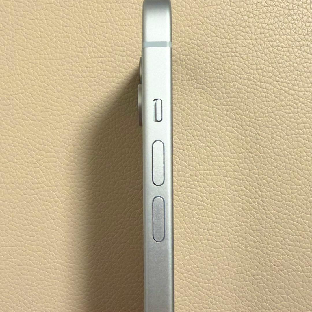 iPhone15 256GB ブルー　SIMフリー　美品