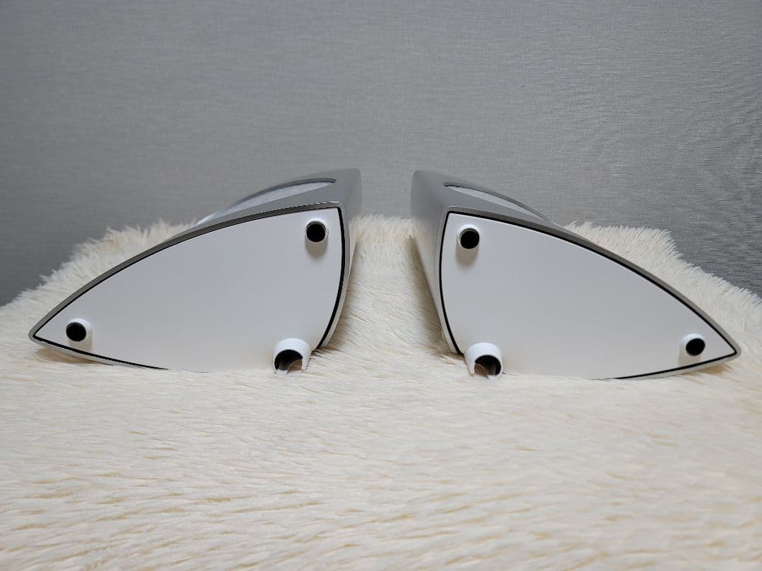 Bang&Olufsen Beolab 17（デスクスタンド付き）