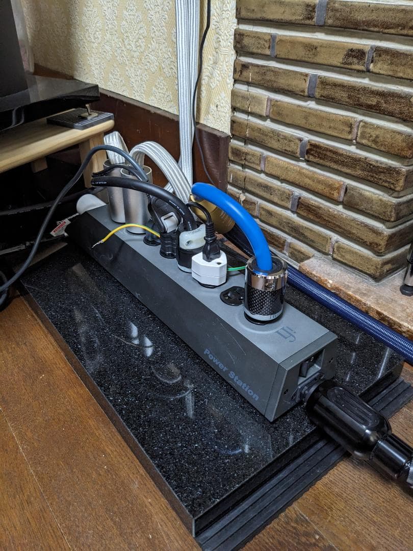 超最高級 天然黒御影石　オーディオボード●340×320×30●5面磨き●送料込