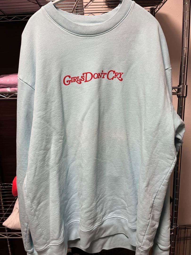 トップス Girls Don't Cry Angel Crewneck