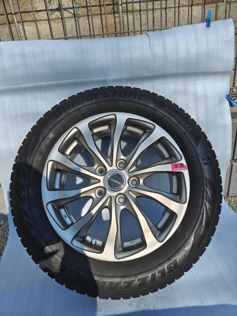 16インチ ブリヂストン スタッドレスタイヤ ホイールセット