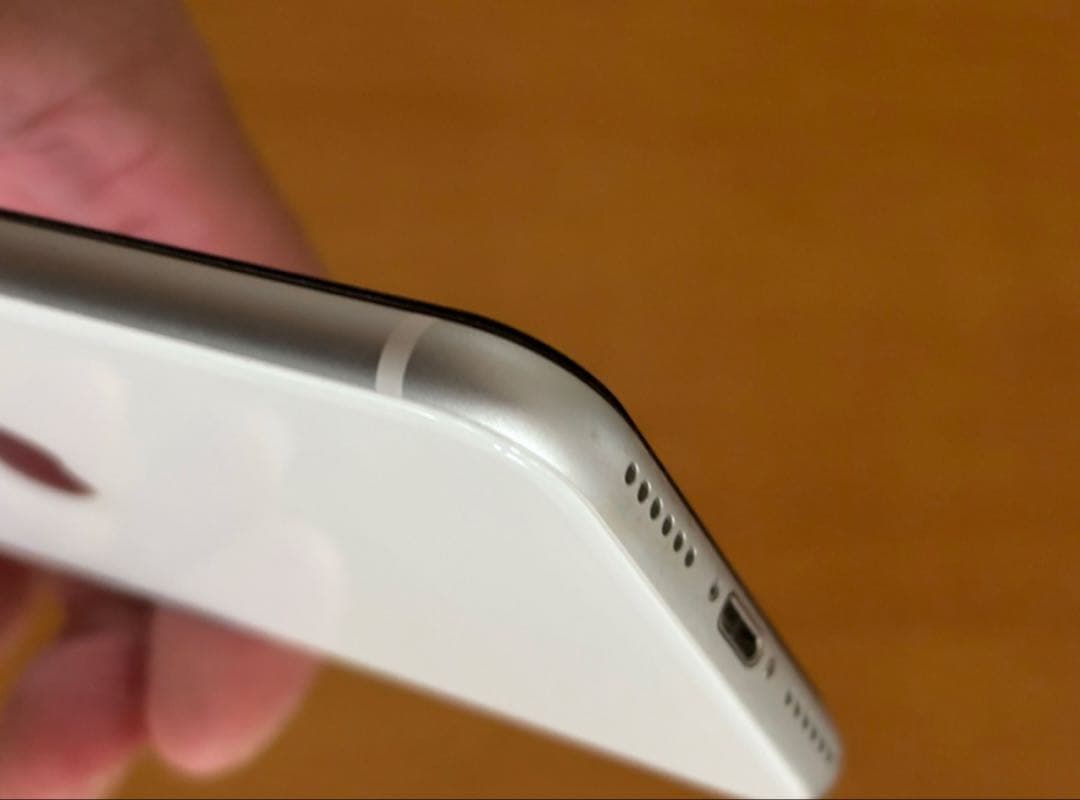 iPhone SE 第2世代64GB