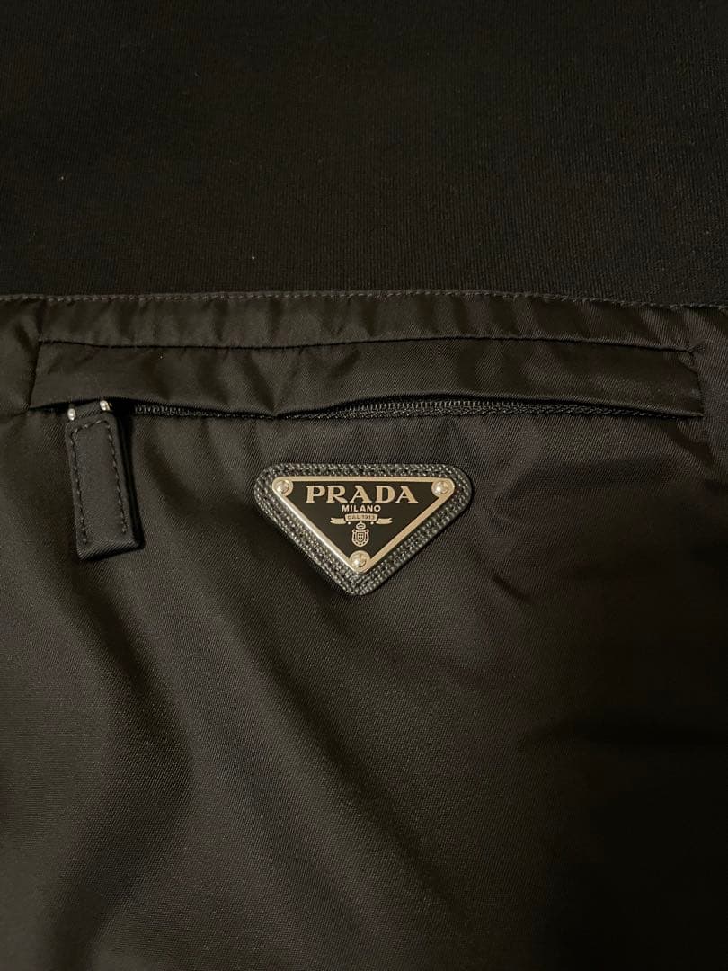 プラダ　スウェット　三角ロゴ　Re-Nylon PRADA トレーナー　ニット