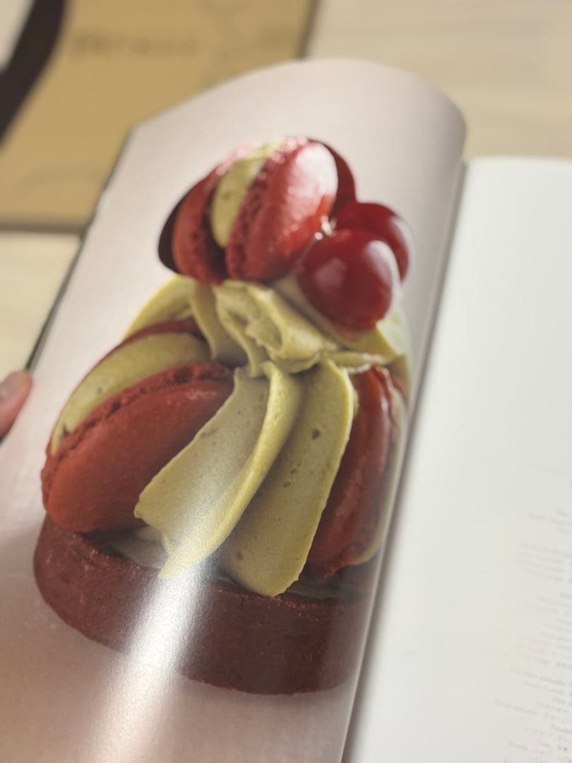 パティシエ　トラディションエイノヴァシオン 5巻set＋基本生地本　菓子レシピ本