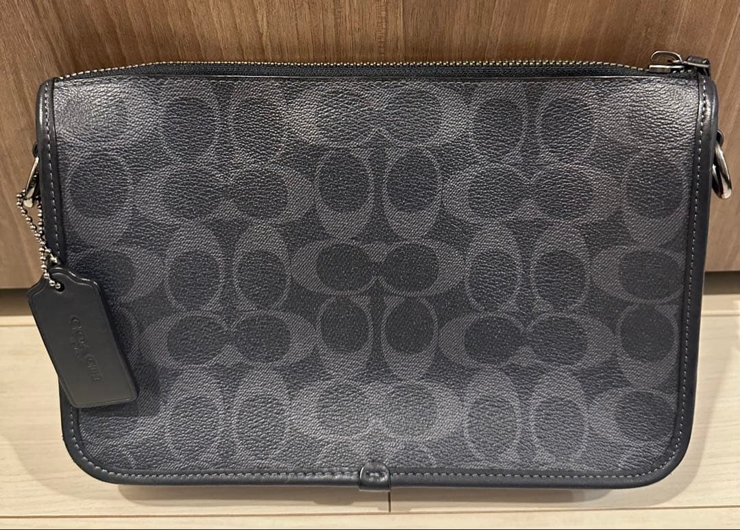 COACHシグネチャーショルダーバッグ