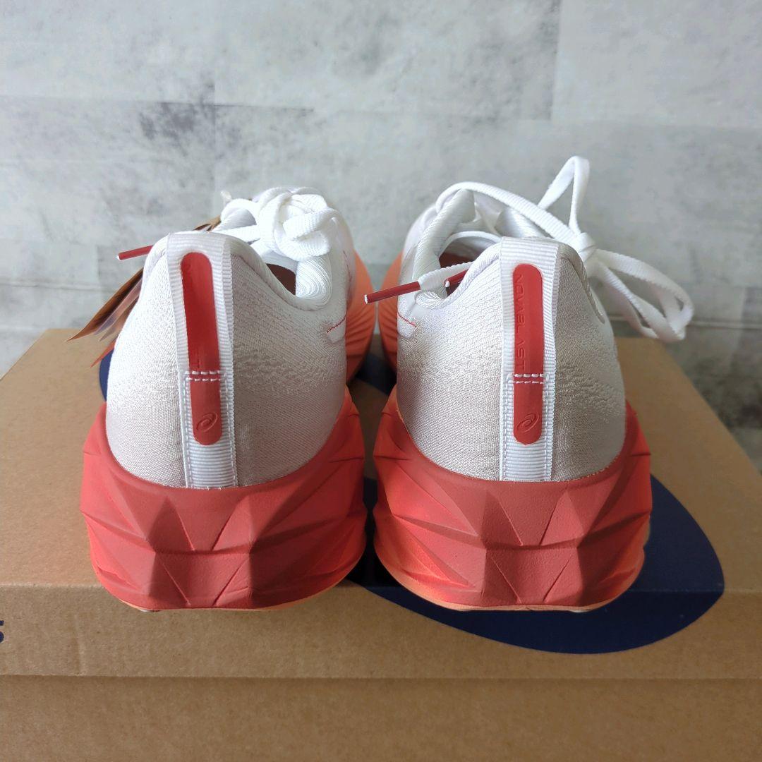 【未使用品】アシックス Novablast 4 ノヴァブラスト 27.0cm