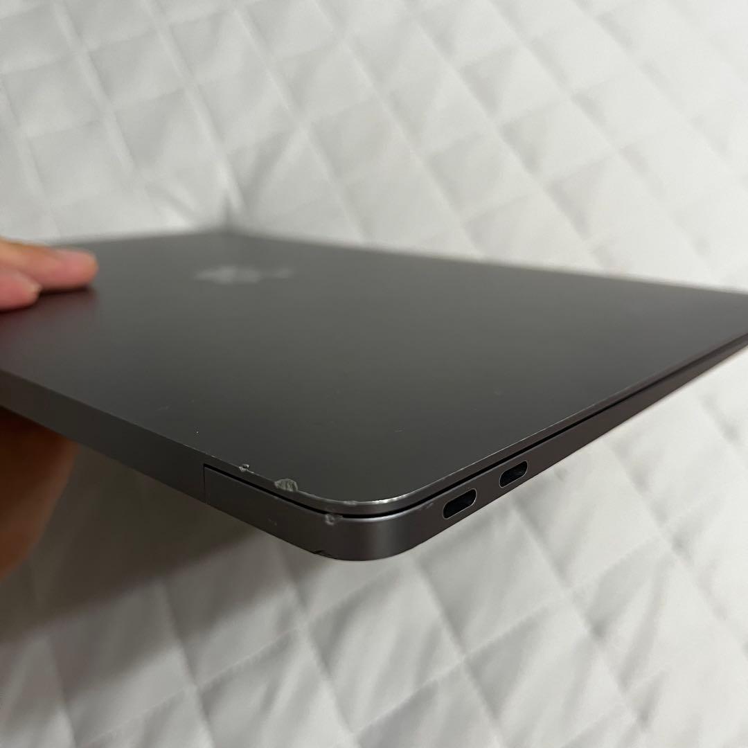 MacBook本体 Apple MacBook Air 8GB 256GB