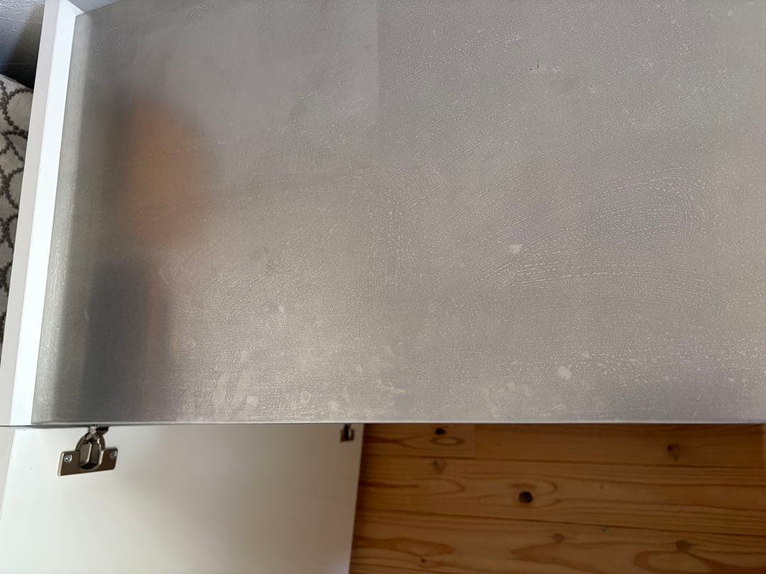 LOWYA ホワイトキャビネット 可動棚付き