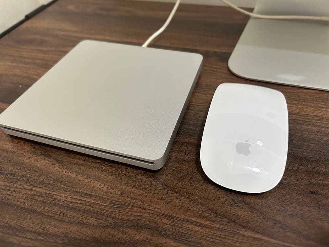 iMac 21.5インチ 1TB(純正マウス+純正USB DVDドライブ)