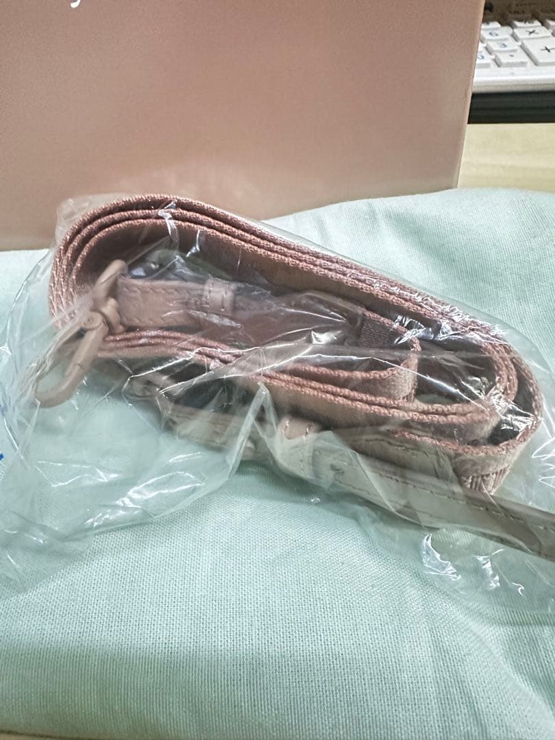 あ*ず様 超美品　希少　Off-White オフホワイト　エナメル 2wayトー