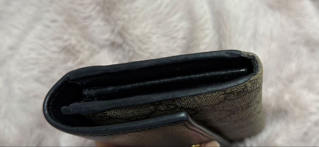 Gucci GGロゴ 長財布 黒/ベージュ