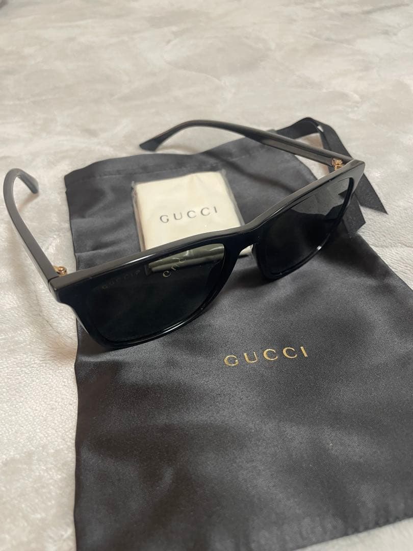 GUCCI ブラック サングラス ケース付き