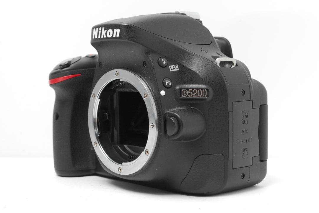 ◆新品級ショット数◆Nikon D5200　スマホ転送　お得なダブルレンズセット