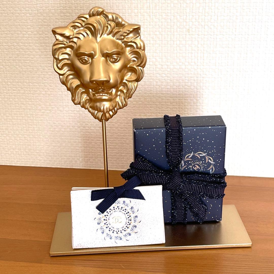 シャネル　店頭ディスプレイオブジェ　2025ホリデー限定　ライオン