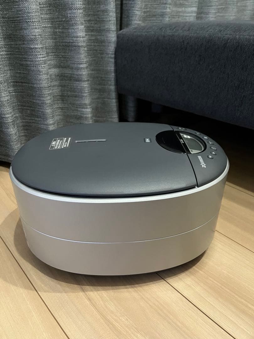 象印 IH炊飯器 NP-DB10 グレー✖️シルバー【美品】