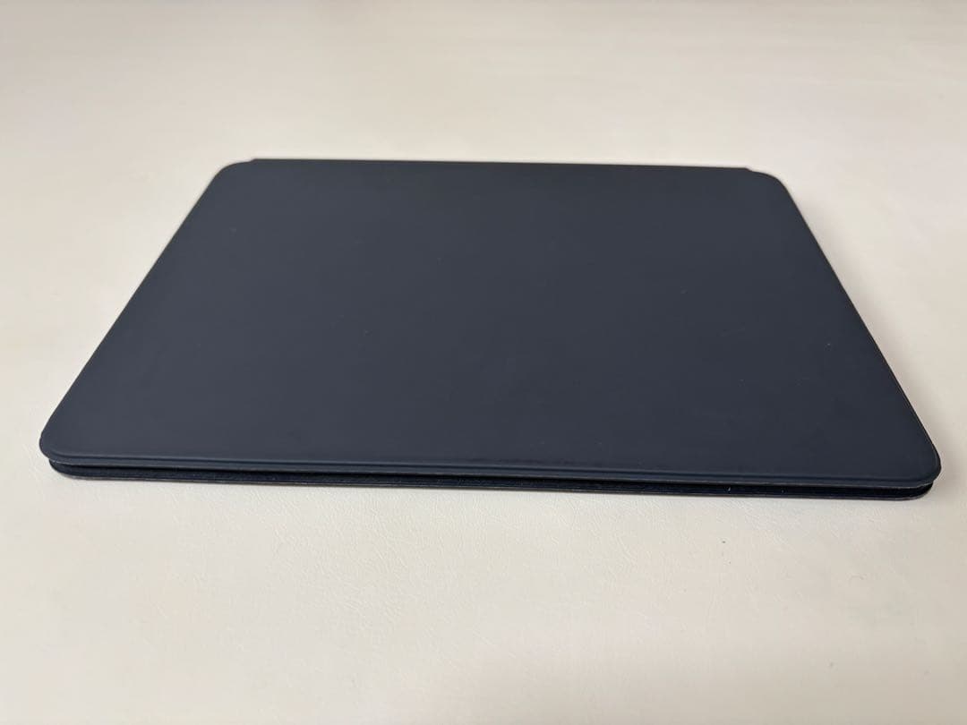 Apple iPad 11インチ　Magic Keyboard ブラック