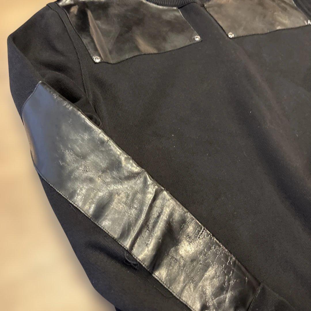 GIVENCHY ブラック スウェット レザー肩パッチ