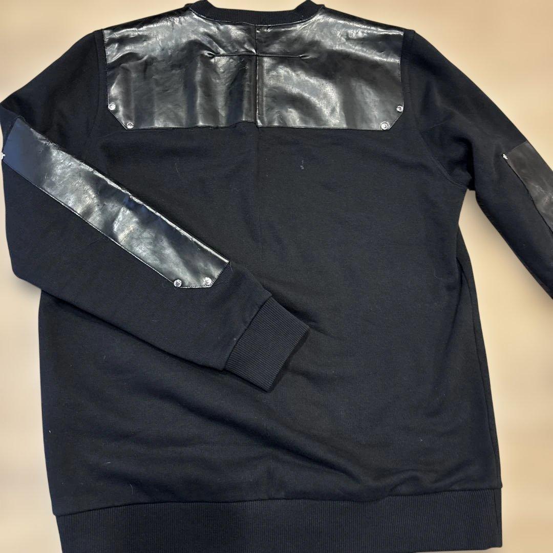 GIVENCHY ブラック スウェット レザー肩パッチ