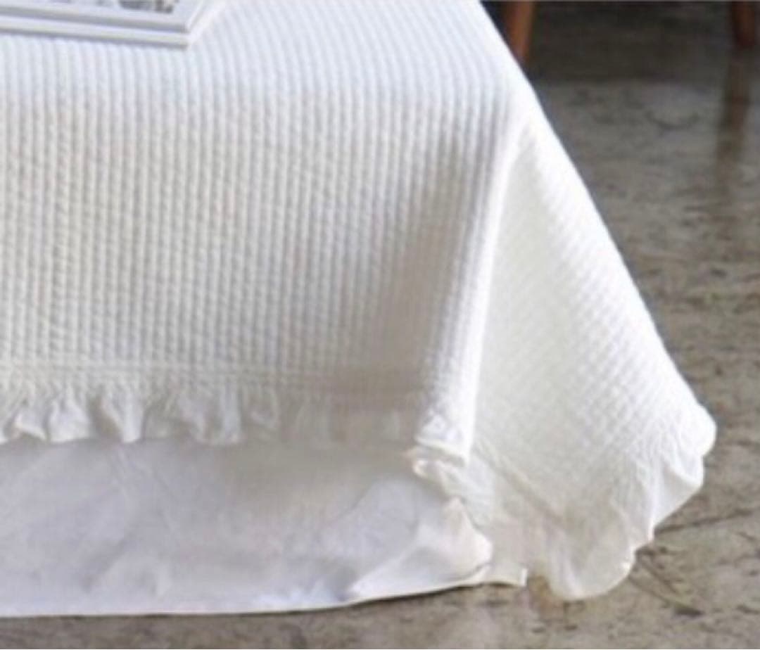 イブル 限定 ホワイト フリル ☆マルチがバー・大 マット 200×230cm