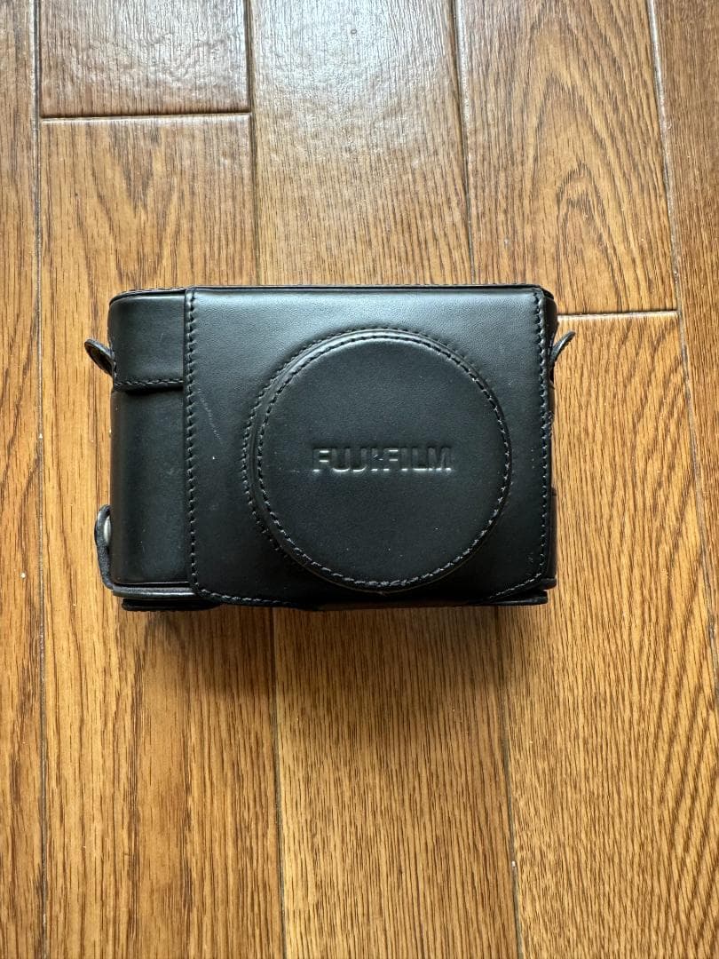 FUJIFILM X100F/X100V 純正レザーケース黒 ストラップ付
