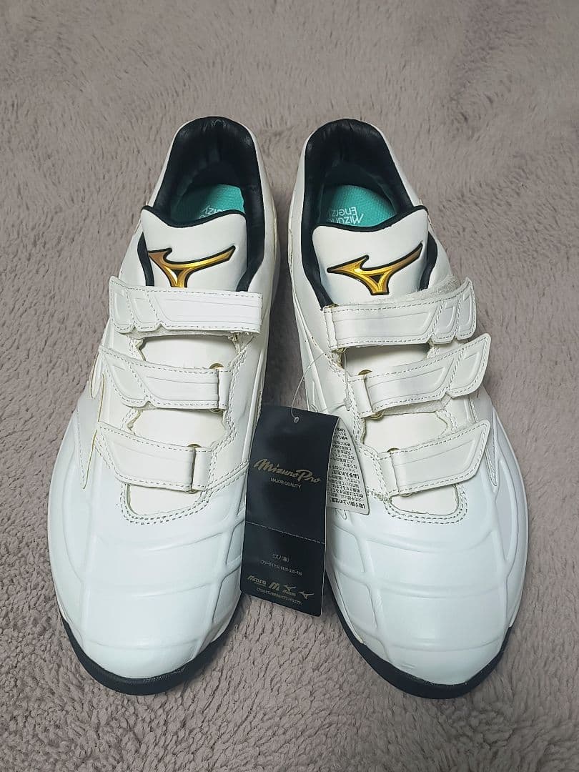 Mizuno トレーニングシューズ ウエーブライトレボランプロ　野球　白