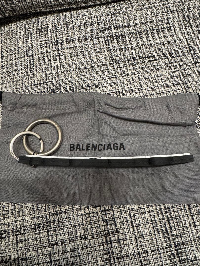 【BALENCIAGA】ロゴキーホルダー