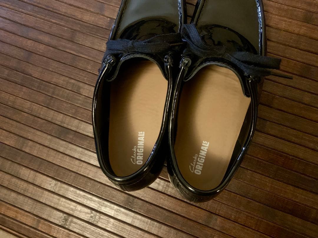 Supreme × Clarks patent leather wallabee
