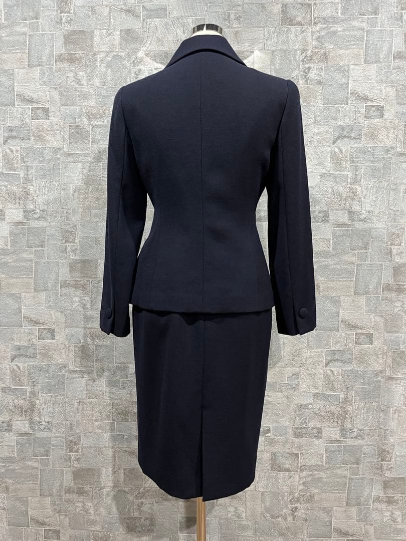 新品✴︎ユキトリイ　スーツ　高級フォーマル　9号　セットアップ　濃紺ネイビー