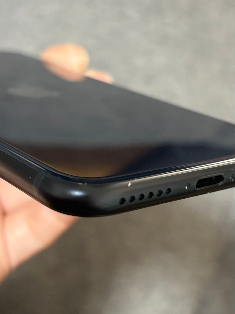 iPhone SE（第三世代）128GB バッテリー100%