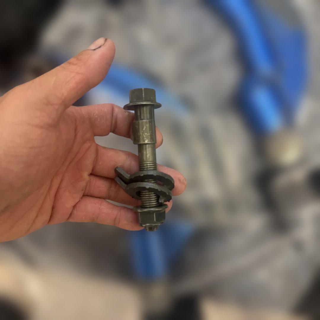 zvw50 リヤ　アッパーアーム　Cusco