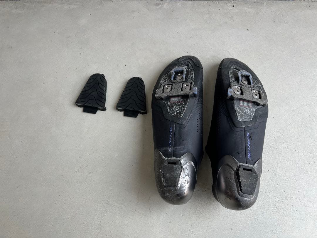 Shimano RC902ブラック シューズ ダイヤル式 クリートカバー付き。