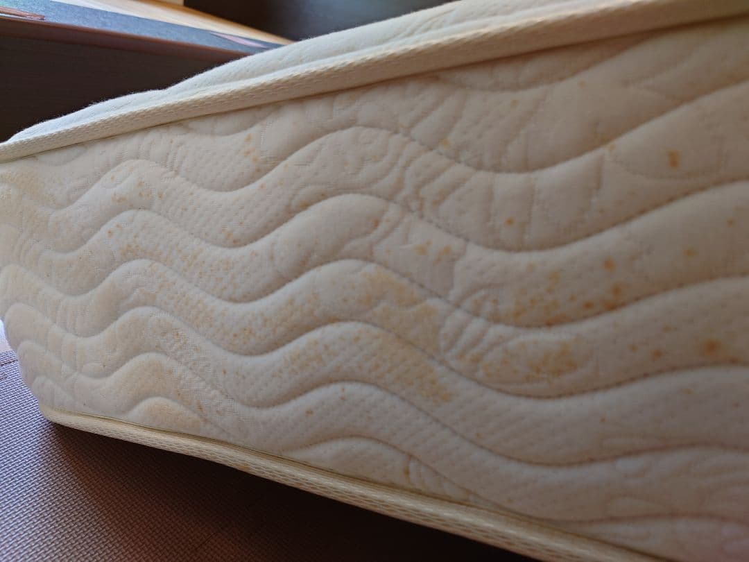 シモンズ ニューフィット プレミアム クイーン 6.5インチ 出品は5/16まで