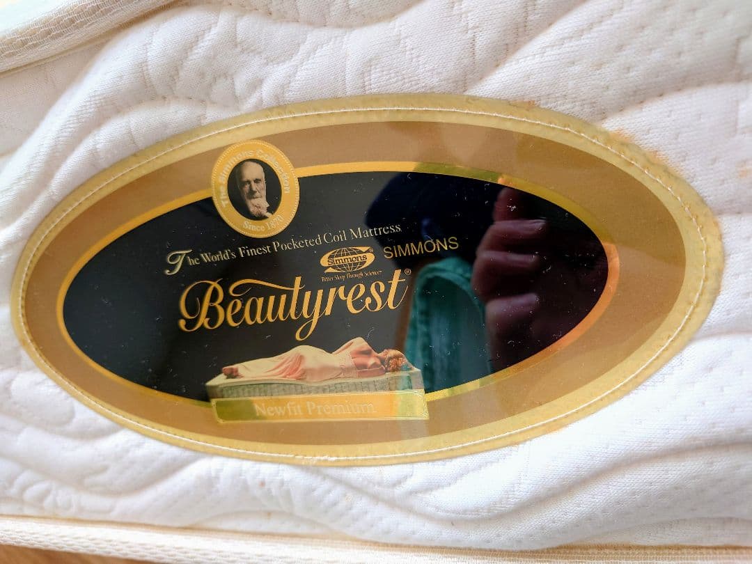 シモンズ ニューフィット プレミアム クイーン 6.5インチ 出品は5/16まで