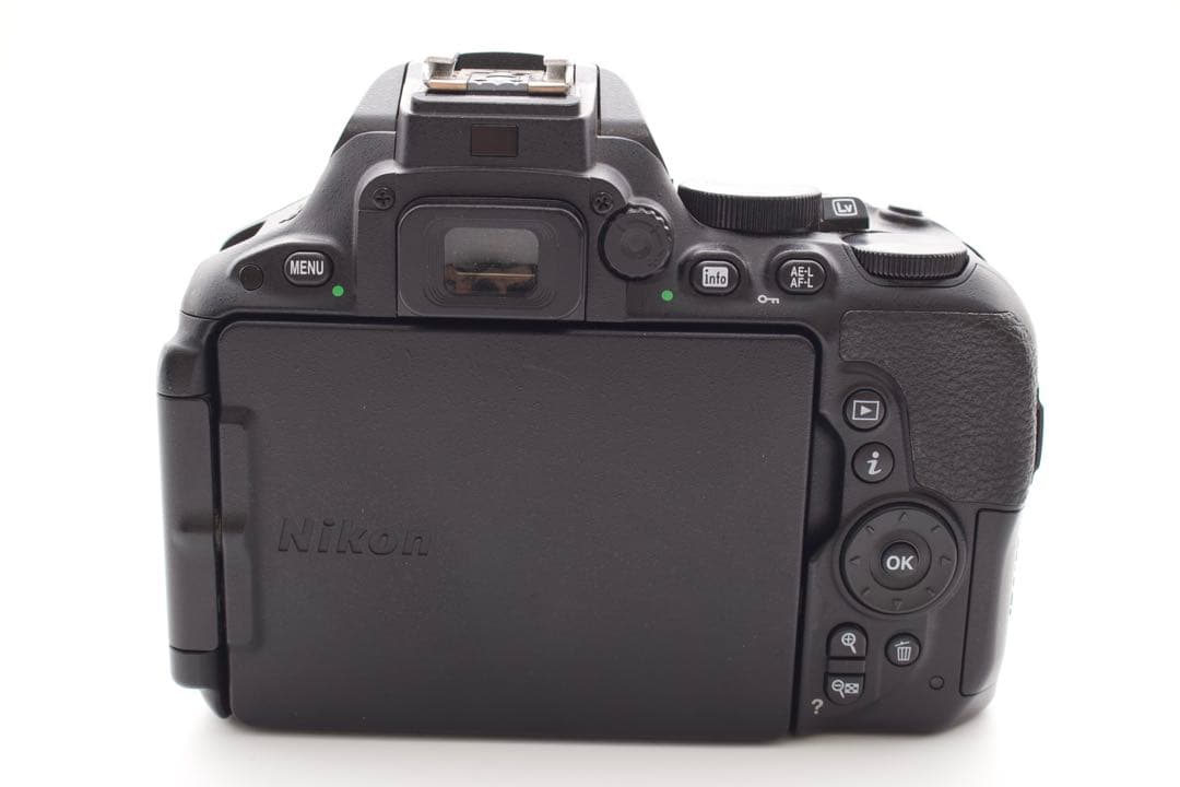 最終価格❣️Nikon D5500 標準レンズキット　手ぶれ補正　箱Wi-Fi搭載