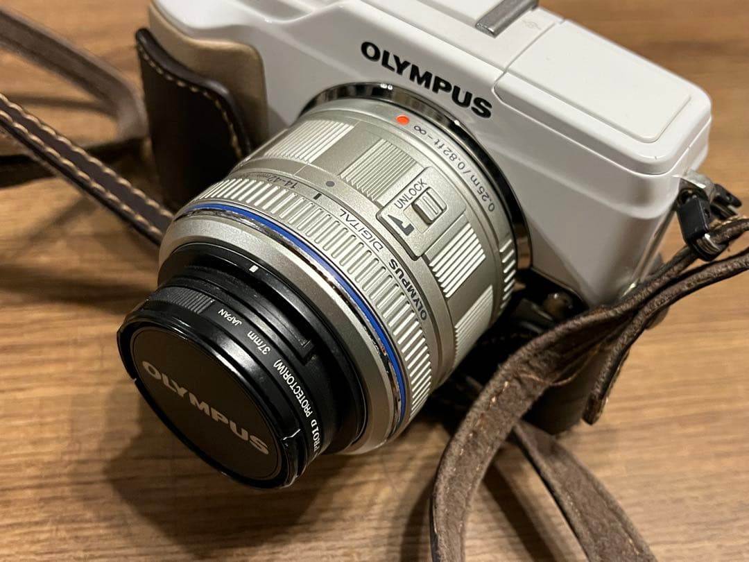 さ*ち様 OLYMPUS PEN E-PL2 ホワイト 14-42mmレンズ付※