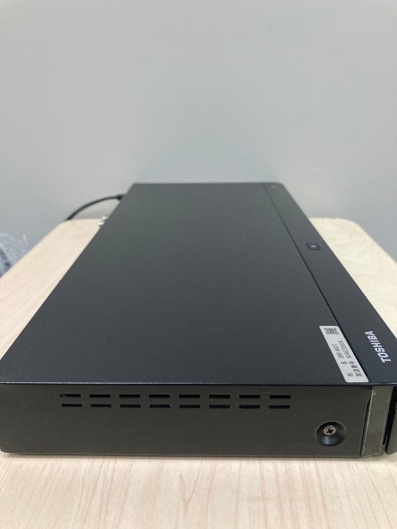 めっちゃ綺麗　リモコン新品　TOSHIBA REGZA DBR-W507