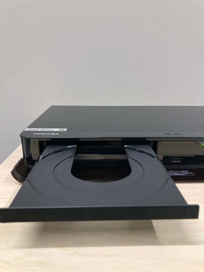 めっちゃ綺麗　リモコン新品　TOSHIBA REGZA DBR-W507