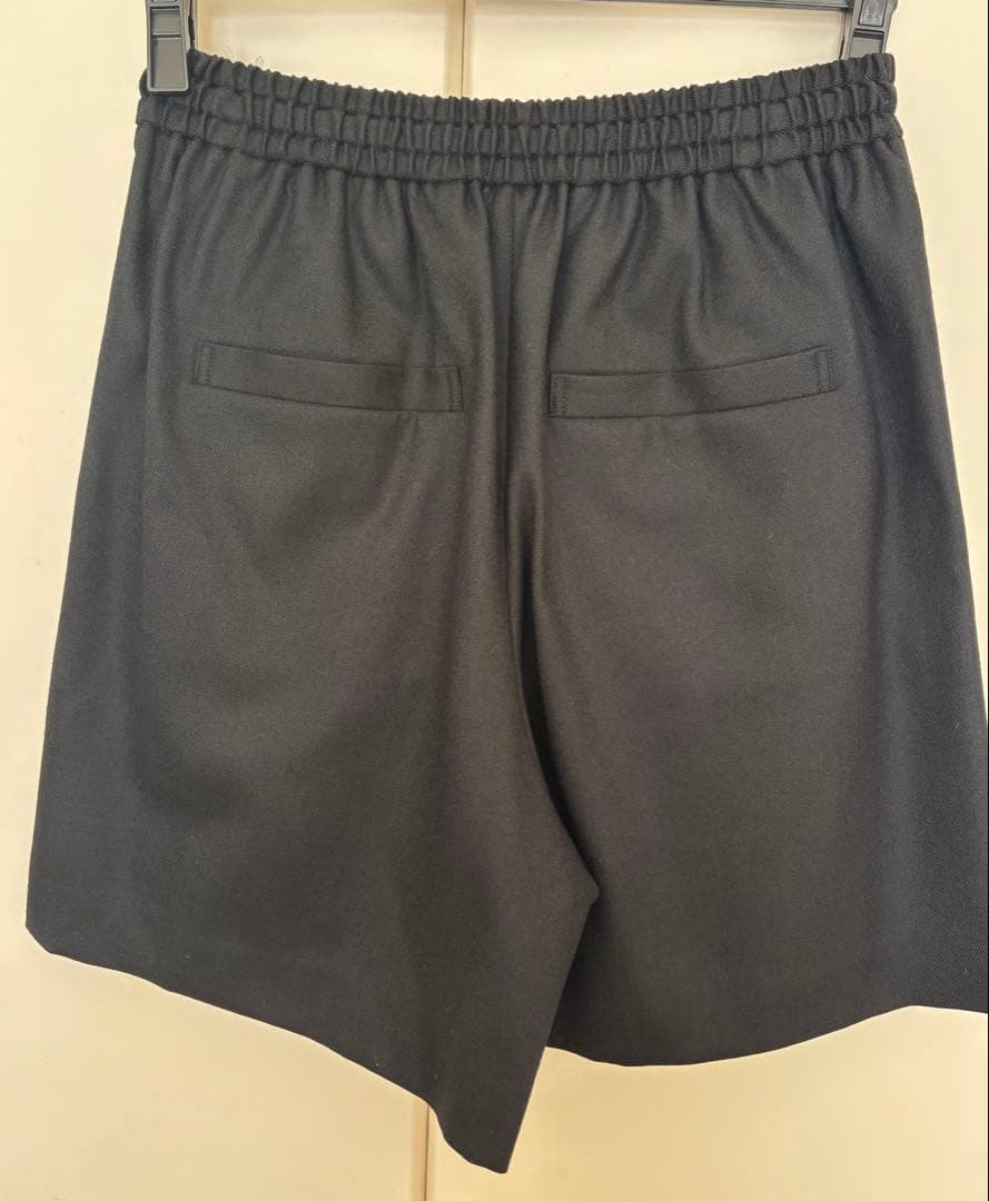 [新品タグ付き]イエナウォッシャブルサキソニーウールショートパンツ ブラック38