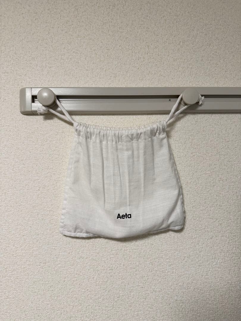 Aeta レザーボディバッグ