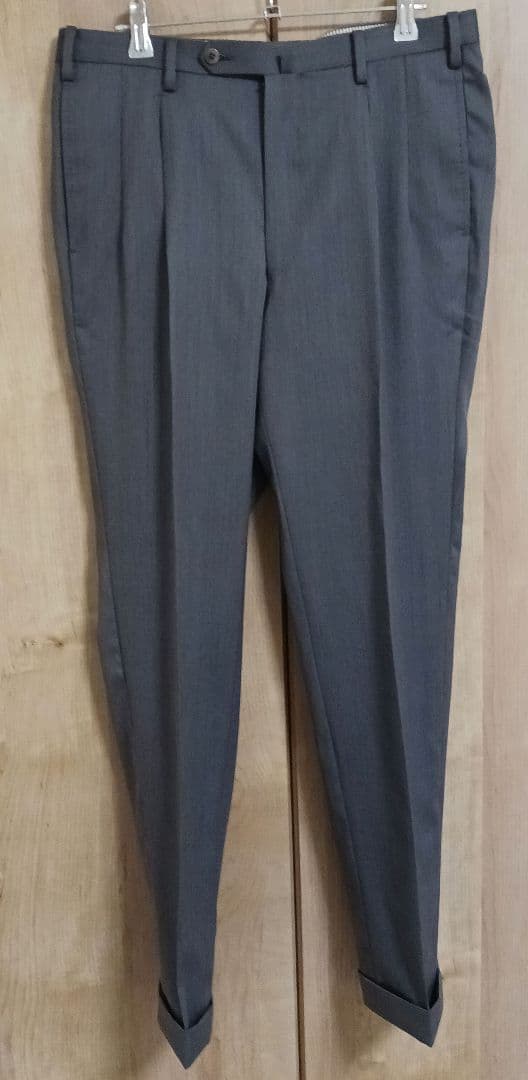 hato　SO エスオー スラックス 尾作隼人