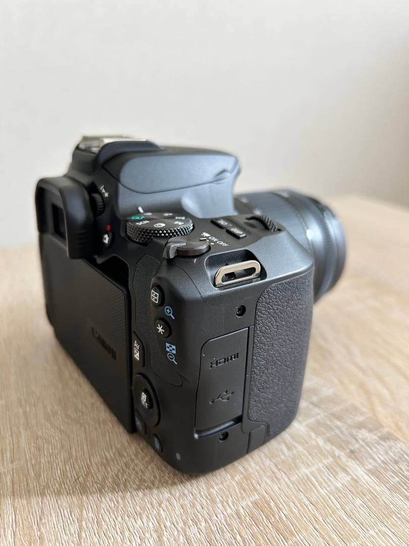 Canon EOS Kiss X10 標準ズームキット