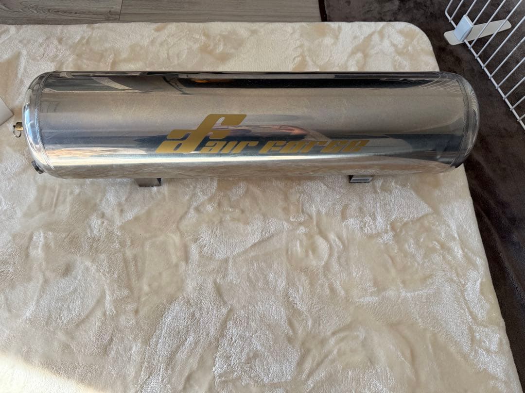 air forceエアサス　タンク　5ガロン