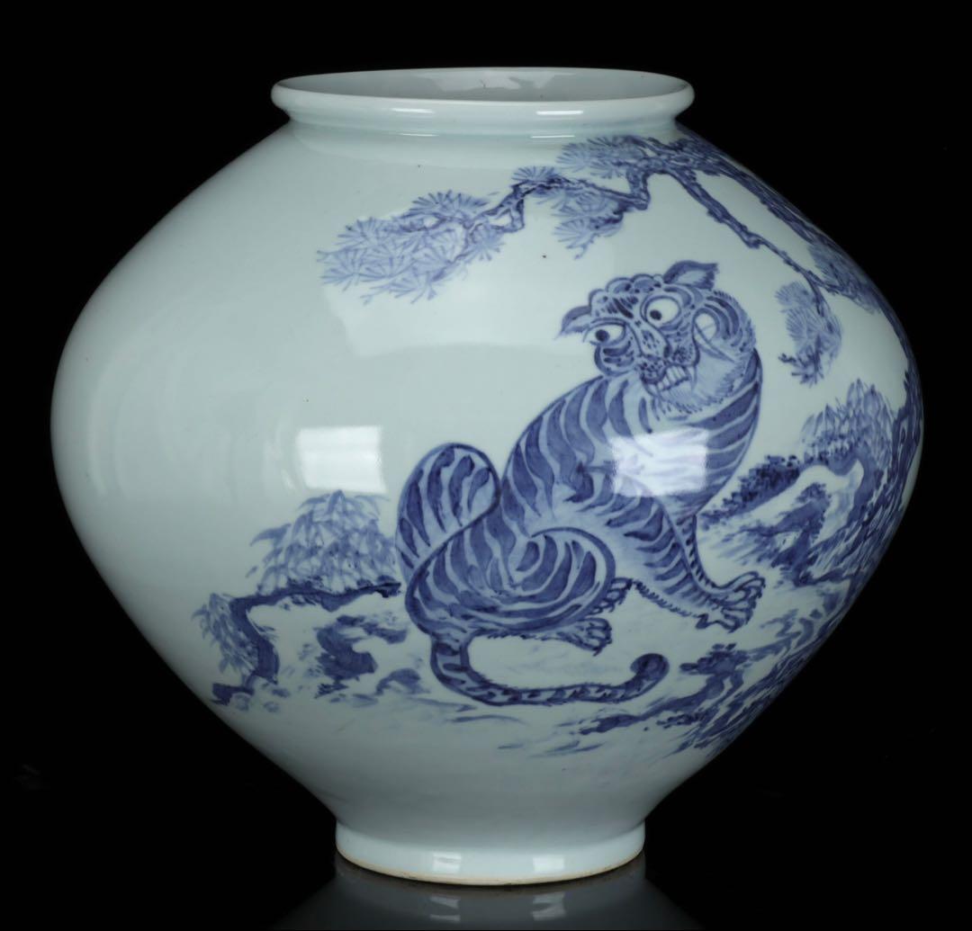 【韓国人間国宝 安東吾】染付虎図花瓶 丸壺 共箱 李朝白磁 大型飾壺 古美術骨董