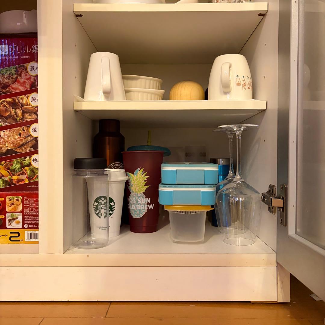 シルバー食器棚・キッチンカウンター