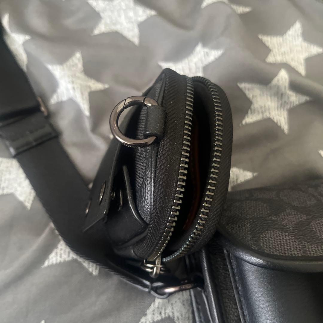 Coach ブラック ショルダーバッグ