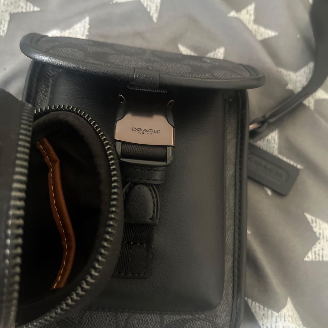 Coach ブラック ショルダーバッグ