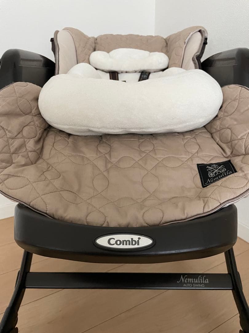 Combi コンビ ネムリラ オートスイング　ダッコプラス