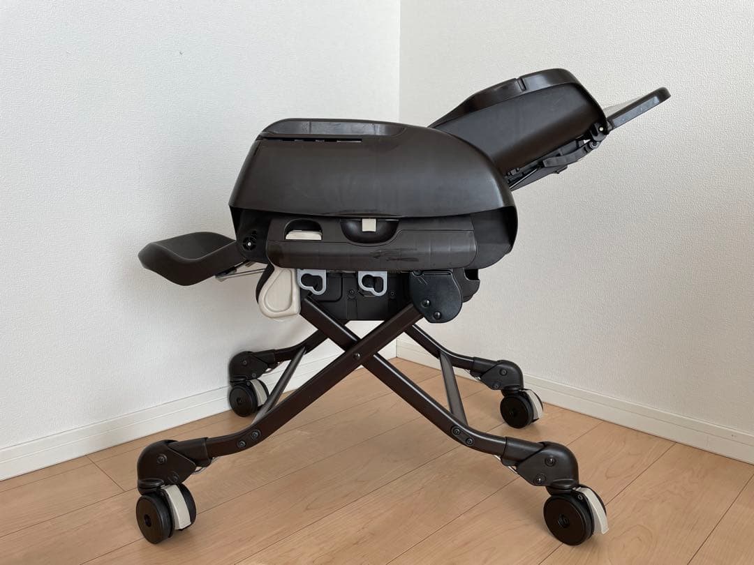 Combi コンビ ネムリラ オートスイング　ダッコプラス