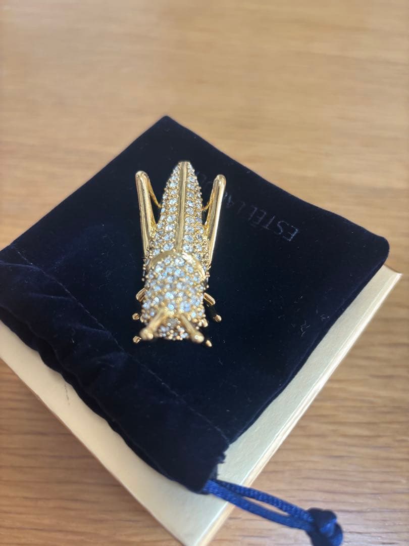 さ*う様 ESTEE LAUDER 昆虫モチーフブローチ